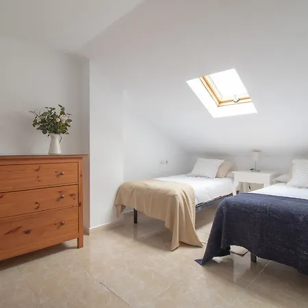 Cosy Central 3 Bedrooms Duplex *